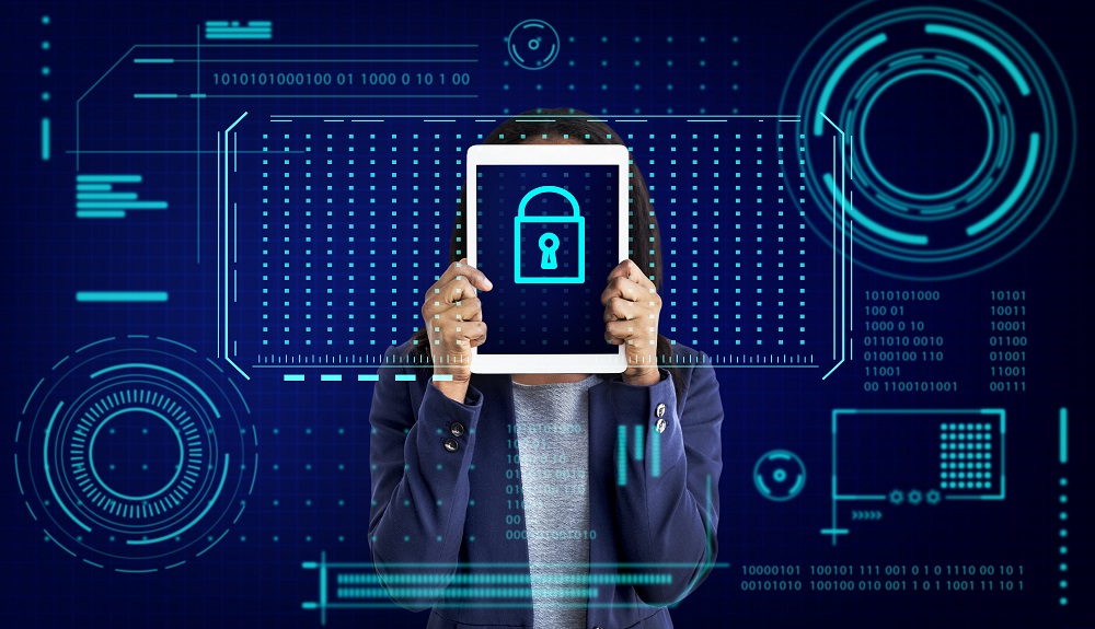 Sistemas de seguridad informática monitoreando entornos digitales