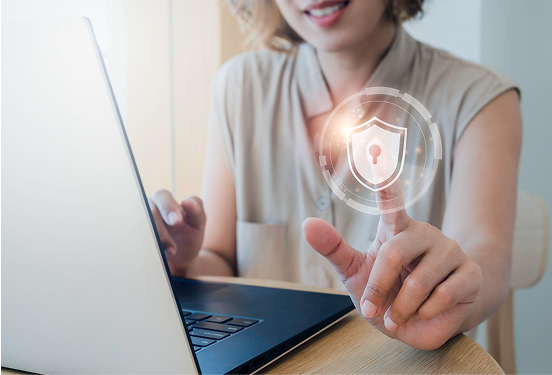 Tecnología de defensa cibernética asegurando la infraestructura TI empresarial